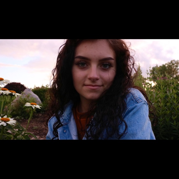 Meet your Posher, Savannah - Picture 2 of 5